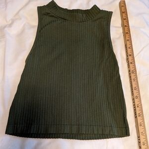 Stretchy Green Ribbed Crop Tank Top